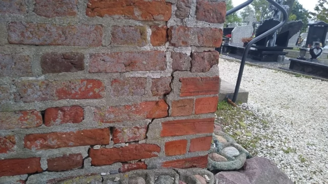 Tczew - Niebezpiecznie pękają mury świątyni. Kilka wieków temu Wisła zabrała tam 65 proc. osady