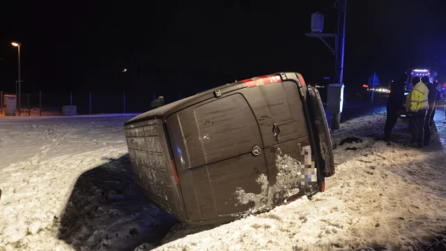 Tczew - Zderzenie dwóch busów. Są ranni! [WIDEO]
