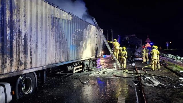 Tczew - Tragedia na A1. Płoną ciężarówki, nie żyje mężczyzna [AKTUALIZACJA]