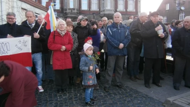 Tczew - Uroczystości smoleńskie w Tczewie. "Coraz więcej Polaków wierzy, że to był zamach"