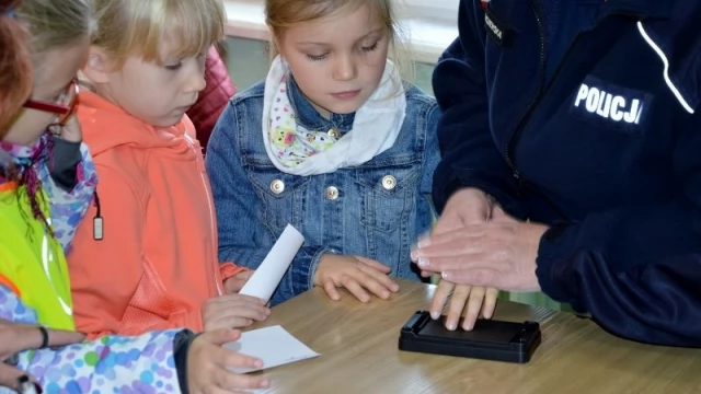 Tczew - Przedszkolaki z wizytą na komendzie