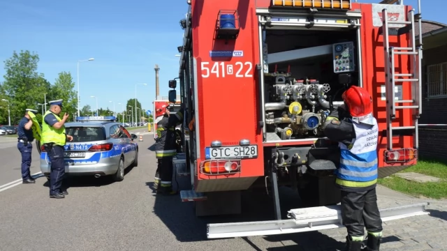 Tczew - Wypadek, ale nie ma łączności... Na szczęście to tylko ćwiczenia