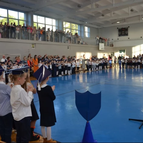 Tczew - Pasowanie na ucznia w Szkole Podstawowej nr 4