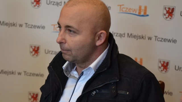 Tczew - Zobaczył ranną w wypadku, zatrzymał się i pomógł, gdy inni bezczynnie stali