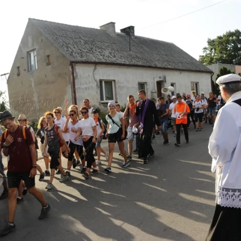 Tczew - Tczewska pielgrzymka wyruszyła na Jasną Górę