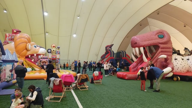 Tczew - Hop! Hop! Hop! Zapraszamy na Niesamowicie Wyskokowy Halowy Festiwal Dmuchańców!