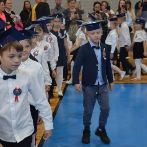 Tczew - Pasowanie na ucznia w Szkole Podstawowej nr 4