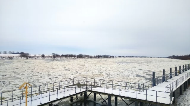 Tczew - Sytuacja na Wiśle na razie stabilna. Dolny odcinek patrolują lodołamacze