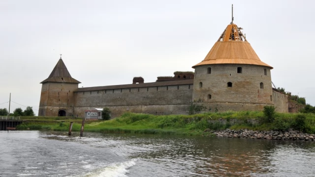 Tczew - Rosyjska Arktyka 2013. Wiadomości z Barlovento II - podróż w górę Newy i pierwsze problemy
