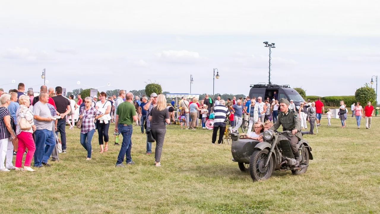 Tczew - Piknik historyczno - militarny na bulwarze