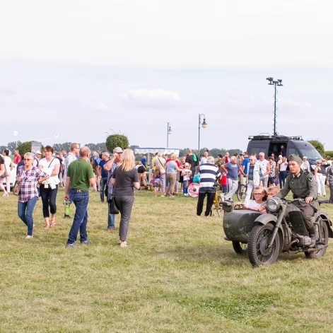 Tczew - Piknik historyczno - militarny na bulwarze