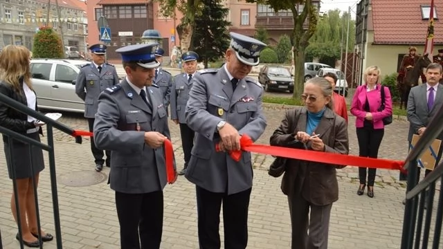 Tczew - Gniew. Policjanci pracują w nowych warunkach - więcej miejsca, nowe sprzęty...