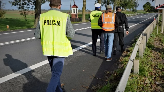 Tczew - Policjanci oceniali infrastrukturę w miejscu śmiertelnego wypadku
