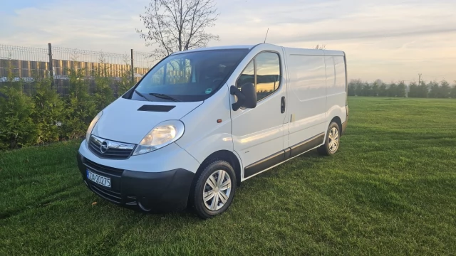 Tczew - Opel Vivaro Lift 2006 rok 2.0 CDTI z klimatyzacja