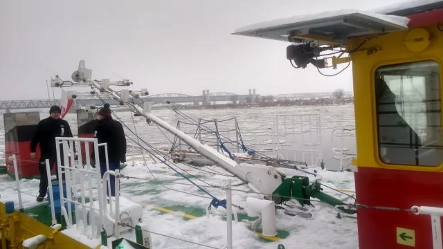 Tczew - Pierwszy patrol lodołamaczy w sezonie zimowym