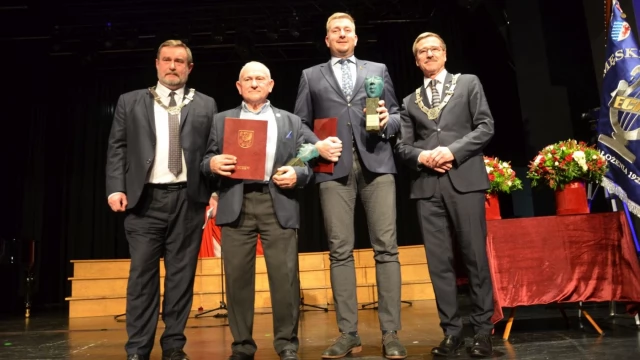 Tczew - Józef Bejgrowicz i kapitan Maciej Sodkiewicz z tytułem Tczewianin Roku 2022