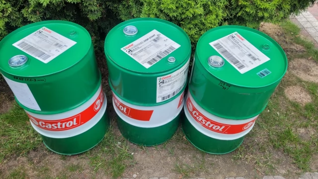 Tczew - Beczki 60 litrowe metalowe