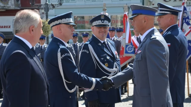 Tczew - Policjanci z całego województwa świętowali w Tczewie