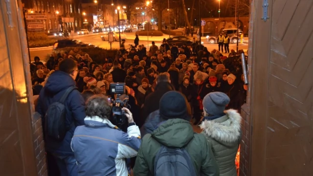 Tczew - Wybrzmiał dźwięk ciszy. Tczewianie pożegnali Pawła Adamowicza
