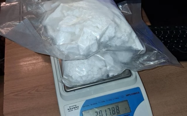 Tczew - Wywiadowcy nie zwalniają tempa - nar*otyki zabezpieczone na drodze i w piwnicy