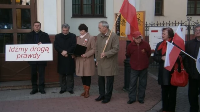 Tczew - Uroczystości smoleńskie w Tczewie. "Coraz więcej Polaków wierzy, że to był zamach"