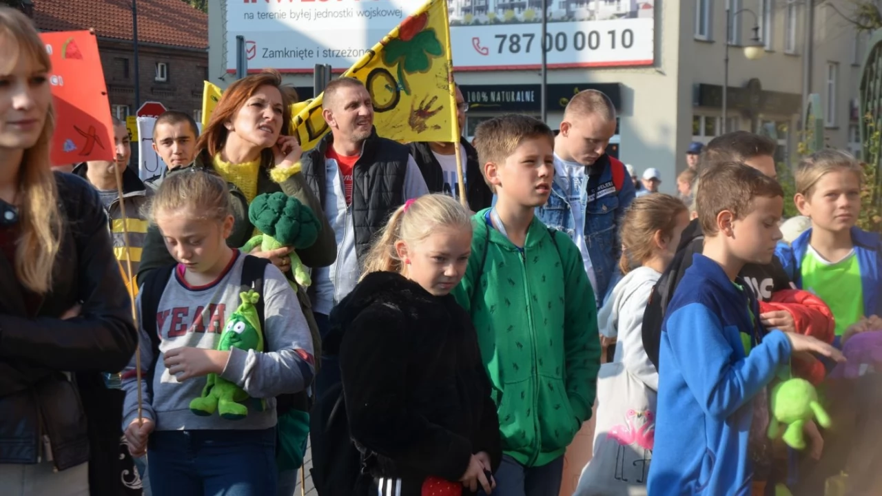 Tczew - Manifest przeciwko marnowaniu jedzenia w Tczewie