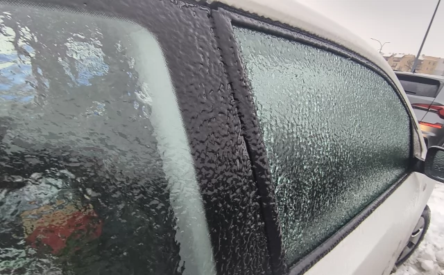 Tczew - Tczew skuty lodem po marznących opadach