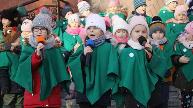 Tczew - Świątecznie i z kolędą - szopka i powitanie zimy