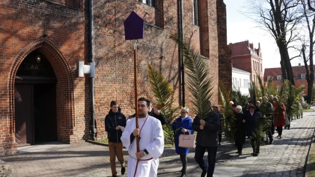 Tczew - Niedziela Palmowa w tczewskiej farze [FOTO]