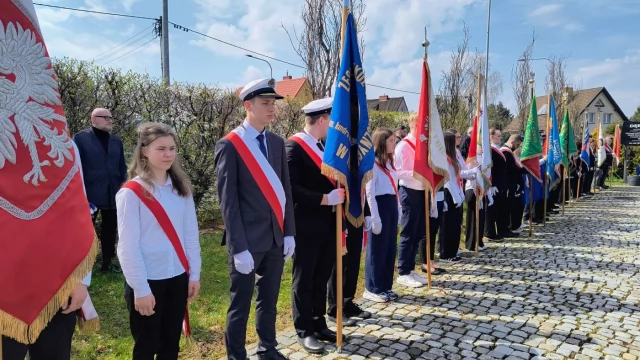 Tczew - "Pamięci nie da się zakopać w dołach". Uczcili pamięć ofiar Katynia