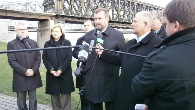 Tczew - Anna Fotyga i Andrzej Jaworski (PiS) odwiedzili Tczew. Tematem spotkania - most