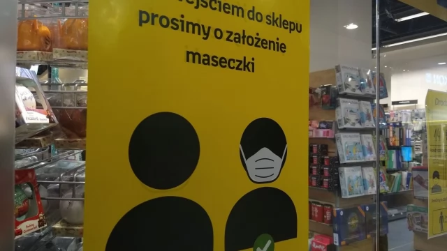 Tczew - Od dzisiaj bez godzin dla seniorów pójdziemy na zakupy