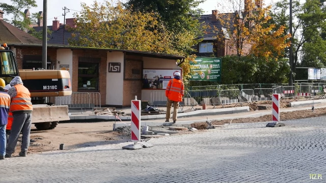 Tczew - Sobota a praca przy budowie ronda wre [FOTO] [bez komentarza]