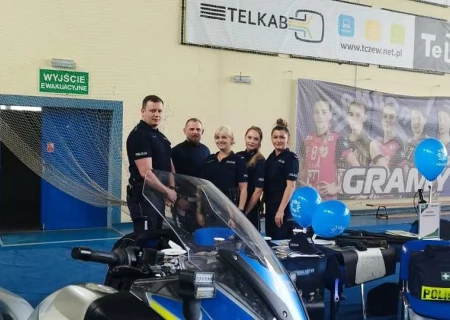 Tczew - Podczas Targów Pracy zachęcali do wstąpienia do służby