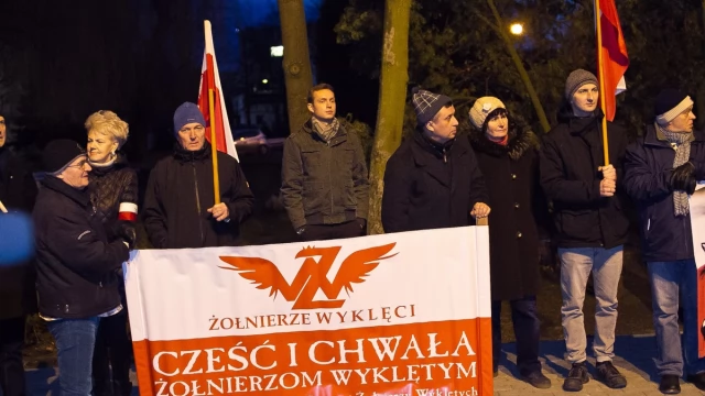 Tczew - Narodowy Dzień Pamięci Żołnierzy Wyklętych przy rondzie