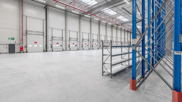 Tczew - Trwa rozbudowa centrum logistycznego w Swarożynie