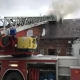Tczew - Pożar na ulicy Czyżykowskiej. Trwa akcja gaśnicza, jedna osoba ranna