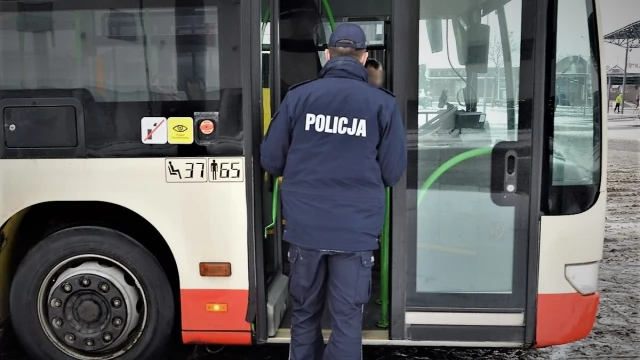 Tczew - Ponad 400 wykroczeń dotyczących łamania obowiązku noszenia maseczek