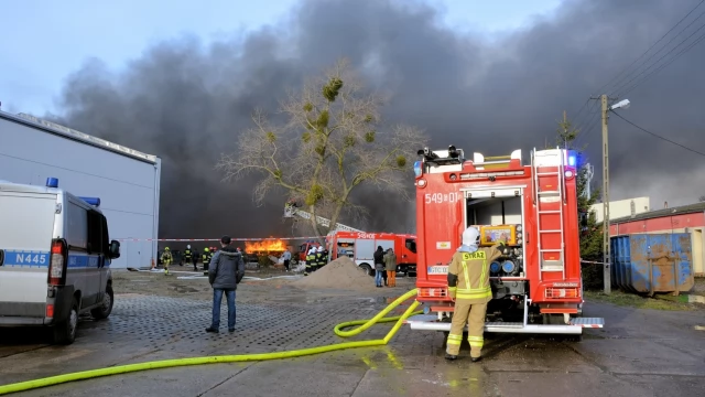 Tczew - Poważny pożar w Zajączkowie Tczewskim. Kilkanaście zastępów straży na miejscu