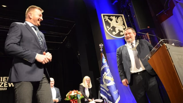 Tczew - Józef Bejgrowicz i kapitan Maciej Sodkiewicz z tytułem Tczewianin Roku 2022
