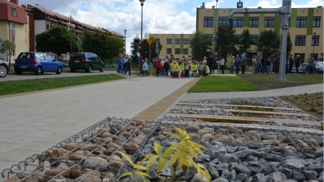 Tczew - Więcej zieleni, ławki, stary żuraw - łącznik na Suchostrzygach już gotowy
