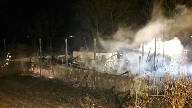 Tczew - Siedem zastępów straży gasiło pożar w Narkowach