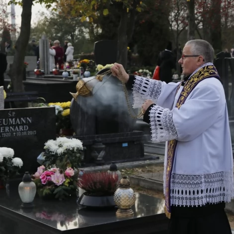 Tczew - Tczewianie tłumnie odwiedzali cmentarze