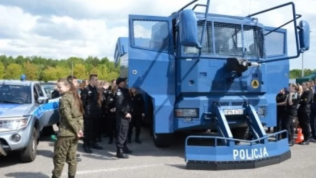 Tczew - Młodzież, która marzy o karierze w policji, spotkała się w Gdańsku