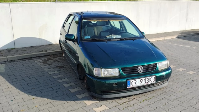 Tczew - Kolejny wrak, tym razem na parkingu Lidla