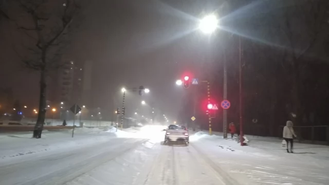 Tczew - Uwaga kierowcy. Śnieg utrudnia jazdę