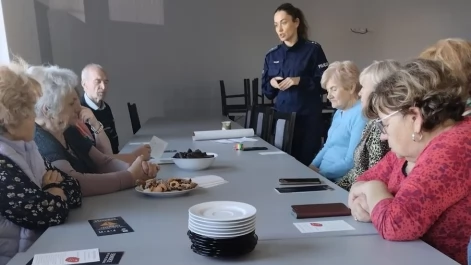 Tczew - Ostrzegali seniorów przed oszustami na BLIKa