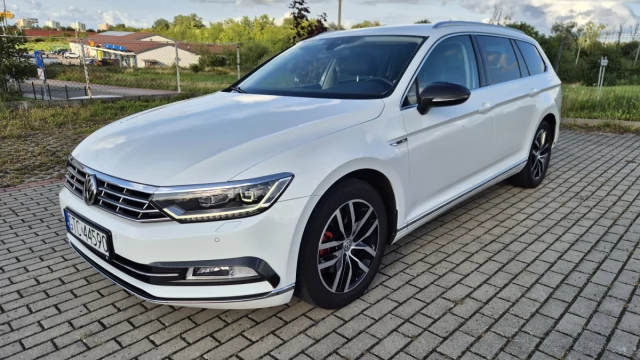 Tczew - Volkswagen Passat Kombi Highline 2.0TDI 220KM 2017