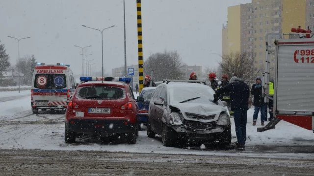 Tczew - Uwaga wypadki! Zderzenie w Tczewie i zablokowana dk 91 w Subkowach [Aktualizacja]