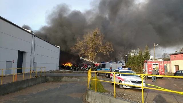 Tczew - Poważny pożar w Zajączkowie Tczewskim. Kilkanaście zastępów straży na miejscu